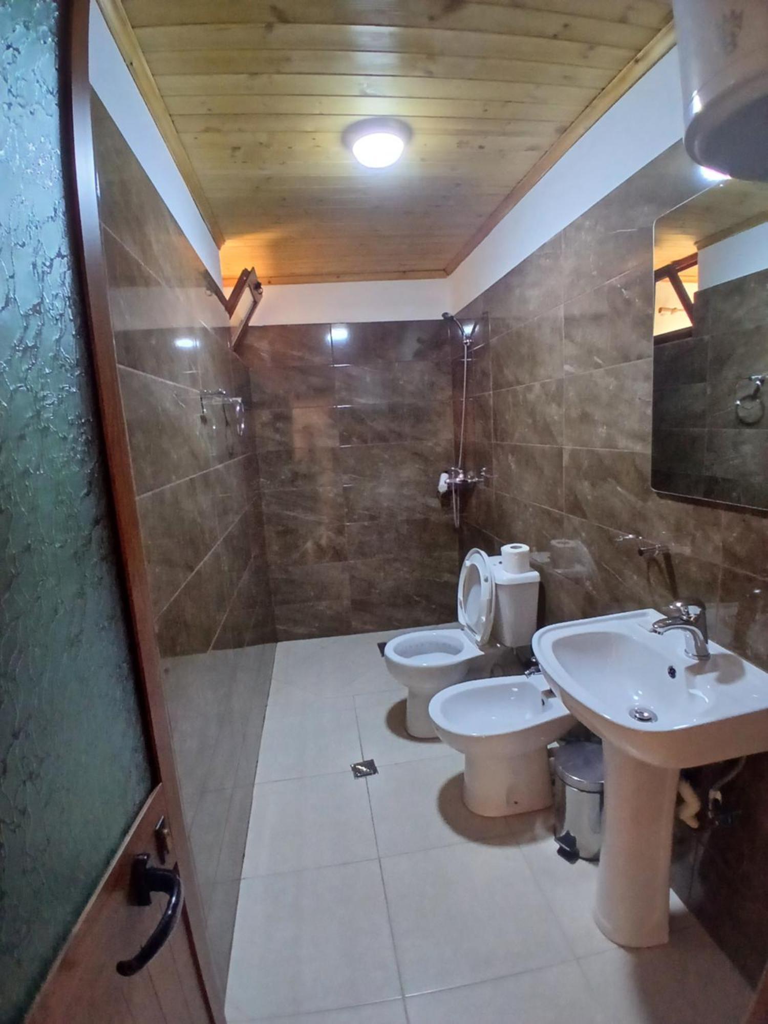 Bujtina Tusha Hotel Priska e Madhe Exterior foto